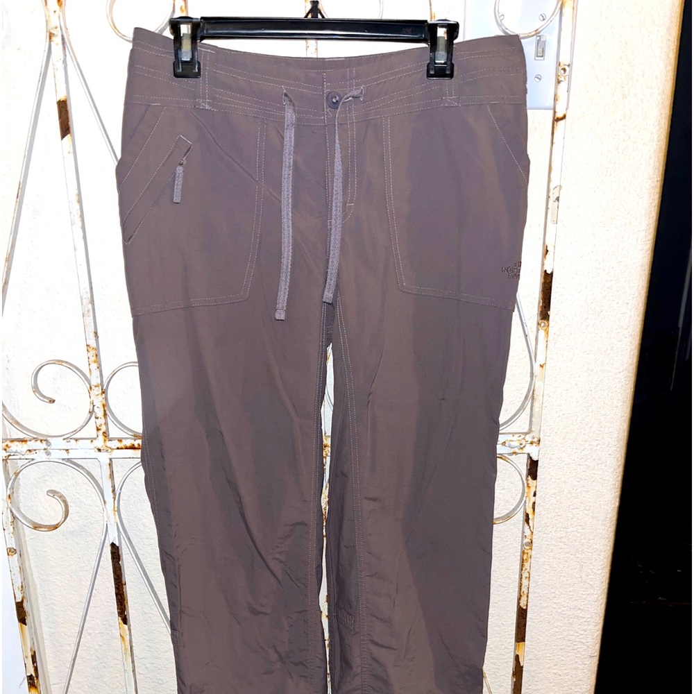 The North Face Pants Women’s Size 8 Hiking Cargo Pants
